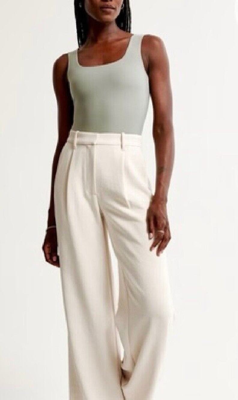 ABERCROMBIE & FITCH Soft Matte Seamless Squareneck Bodysuit M